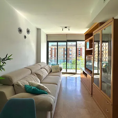 Spacious 4Br Family Apartment With Pool & Parking In Lloret De Mar *