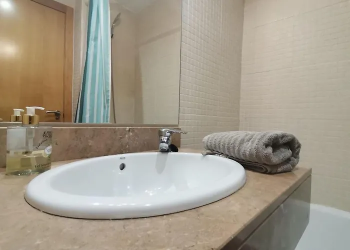 Spacious 4Br Family Apartment With Pool & Parking In Lloret De Mar Apartament Lloret de Mar