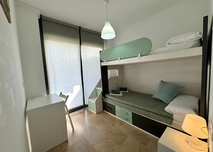 Spacious 4Br Family Apartment With Pool & Parking In Lloret De Mar * Lloret de Mar