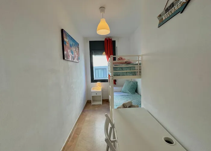 Spacious 4Br Family Apartment With Pool & Parking In Lloret De Mar Apartament Lloret de Mar