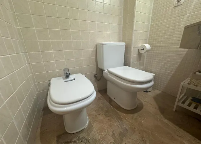 Spacious 4Br Family Apartment With Pool & Parking In Lloret De Mar