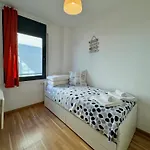 Spacious 4br Family With Pool & Parking In Διαμέρισμα