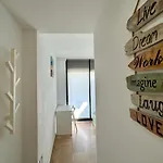 Διαμέρισμα Spacious 4br Family With Pool & Parking In Λορέτ Ντε Μαρ