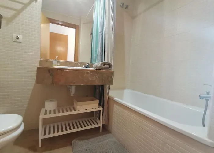 Lägenhet Spacious 4Br Family Apartment With Pool & Parking In Lloret De Mar