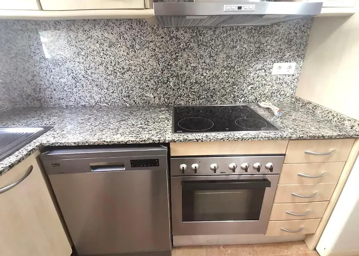 Appartamento Spacious 4Br Family Apartment With Pool & Parking In Lloret De Mar