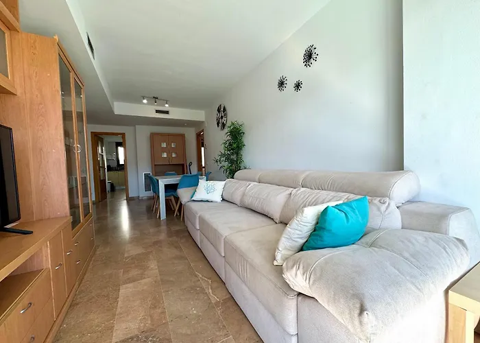 Spacious 4Br Family Apartment With Pool & Parking In Lloret De Mar Lägenhet *